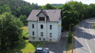 MFH mit renovierten Familienwohnungen & Stellplätzen nahe Zwickau