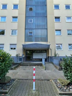 Gepflegte 3-Raum-Wohnung mit Balkon und Einbauküche in Barsinghausen