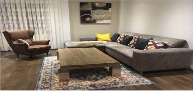 Exklusive Villa mit 14 Zimmern - TOP-Ausstatung, 3 Bädern - � 0172/3261193