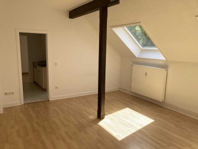 Schöne und neuwertige 2-Zimmer-Dachgeschosswohnung mit gehobener Innenausstattung in Remscheid