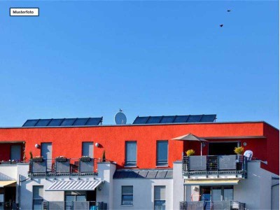 Provisionsfrei Dachgeschosswohnung in 08525 Plauen, Martin-Luther-Str.