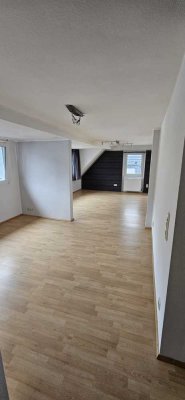 Attraktive 2-Raum-Wohnung in Much-53804