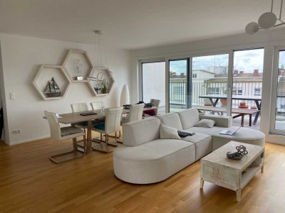 Lichtdurchflutete Penthouse-Wohnung mit Rheinblick im Herzen von Ludwigshafen