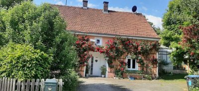 Geräumiges 6-Zimmer-Haus zum Kauf in Neuching, Neuching
