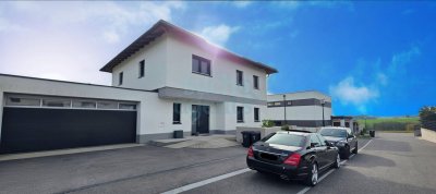 OPEN HOUSE 15.02.2026 - 11.00 - 13.00 Großzügiges Generationenhaus mit modernster Technik