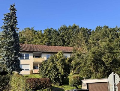 BEFRISTET FÜR 6 MONATE: Modernisierte 3-Raum-Wohnung mit Balkon und Einbauküche in Schwäbisch