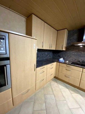 Günstige 4-Zimmer-Doppelhaushälfte mit gehobener Innenausstattung und EBK in Rodenbach