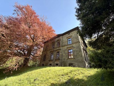 Denkmalgeschütztes Mehrfamilienhaus - 4 Wohnungen – eine Hommage an die Baukunst vergangener Zeiten