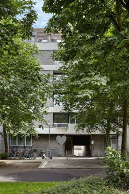 Lorettoviertel in Unterbilk: Möbliertes Appartement im EG. Mit Außenstellplatz im Innenhof.