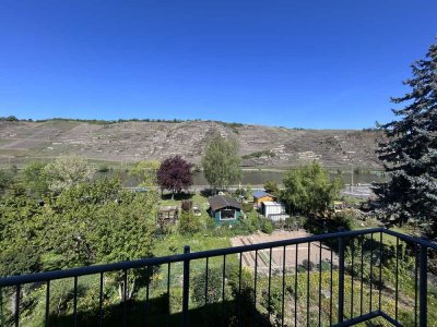 4-Zimmer-Wohnung mit Balkon und Moselblick in Koblenz-Lay