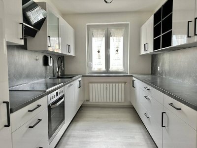 Saniert bis ins Detail: 80 m² Wohnkomfort im Halbstock mit Loggia!
