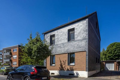 Zweifamilienhaus sucht neuen Glanz: Ihre Kreativität ist willkommen!