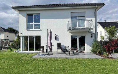 Modernes energieeffizientes Familienhaus (KfW55) mit Garten, Terrasse & 2 Stellplätzen