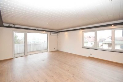Modernisierte Wohnung mit Luxus-Bad, XL‑Küche und Fernblick