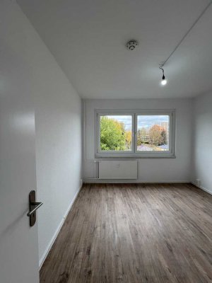 Familien aufgepasst!! 5-Zimmer-Wohnung mit 2 Bädern und Balkonen