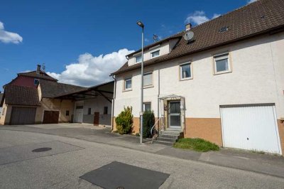 Doppelhaushälfte mit Gewölbekeller, Garten, Garagen & Scheune