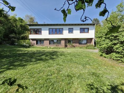 Architektenhaus mit Weitblick auf großzügigen Grundstück in Süd-West-Ausrichtung