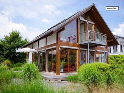 Provi frei Einfamilienhaus mit Wintergarten und Carport -