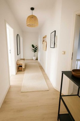 ++Renovierte 2-Zimmer-Dachgeschosswohnung++