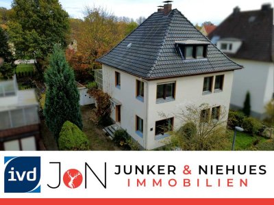 Wohnen in Werre Nähe mit Holzdielen und großem Garten - perfekt für Familien und Altbau Fans!