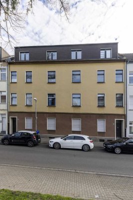 Gut aufgeteilte 2,5 R-Wohnung mit grossem Gemeinschaftsgarten!!!
