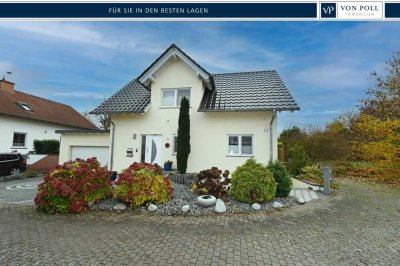 Naturnahes Familienhaus mit ELW, gepflegtem  Garten mit Teichanlage und Doppelgarage für Ihr Familie