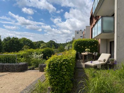 Wohnen wie im eigenen Haus – Exklusive Gartenwohnung mit 2 TG-Stellplätzen im Skylineblick Riedberg