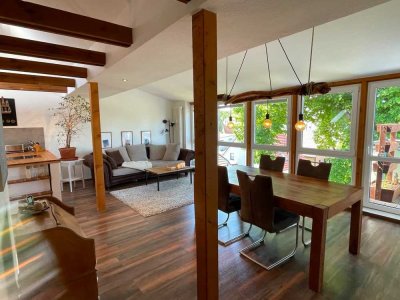 Dachgeschoß mit großem Balkon und EBK