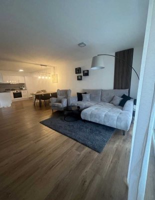 Schöne 2-Raum-Erdgeschosswohnung mit Balkon und EBK