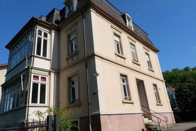 Herrschaftliche 4 bis 5 Zimmer Villenwohnung nahe dem Festspielhaus.