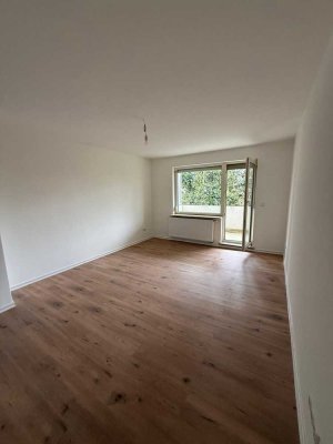 Frisch sanierte 2-Zimmer-Wohnung mit Balkon - bezugsfertig