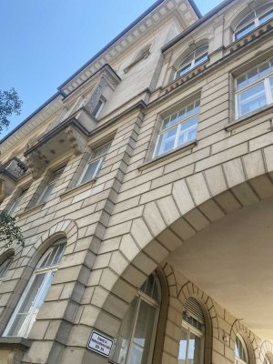 Charmante 3-Zimmer-Wohnung in Kulturdenkmal der Gründerzeit - über den Dächern von Pforzheim