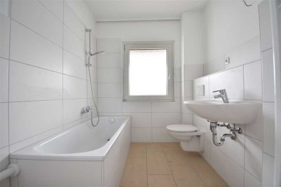 Renoviert! Geräumige 3-Zi-Altbau-Whg mit Balkon in Oberhausen