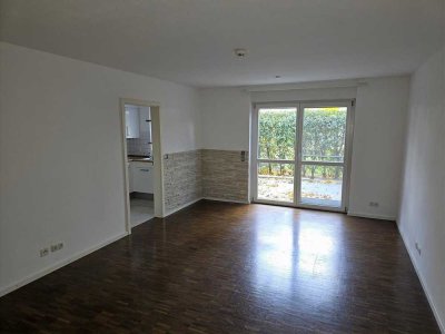 Moderne 3-ZW mit Terrasse und EBK über zwei Ebenen in Lengfeld!