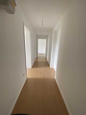 Geräumige, renovierte 1-Zimmer-Wohnung zur Miete in Witten. Perfekt für Studierende.