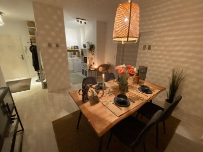 Nahe Taubenmarkt !Herrliche 3-RaumwohnungGroßer Balkon im ruhigen Innenhof!