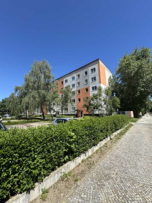 4-Zimmer-Wohnung mit Balkon & Aufzug – ruhige Grünlage in Magdeburg-Herrenkrug