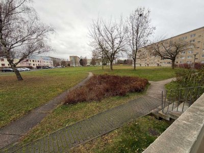 **hier haben alle Platz* tolle 7 Zimmer Wohnung mit 2 Balkonen + 2 Bädern und Hauswirtschftsraum**