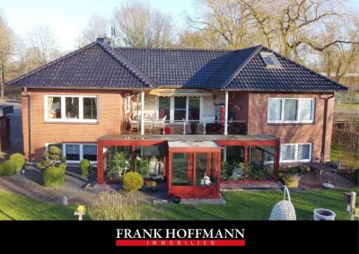 Architektenhaus mit Einliegerwohnung Blick ins Grüne in Bimöhlen