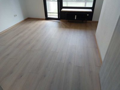 SONNIGE EIGENTUMSWOHNUNG MIT GROSSEN BALKON