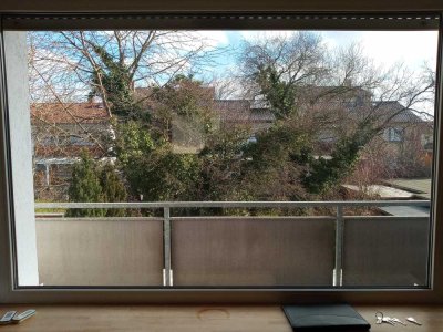 Nah´ bei Frankfurt * 2-Familien-Haus in grüner Lage von Maintal *