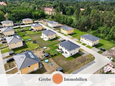 Dachgeschoss ohne Schrägen in den Baumkronen!