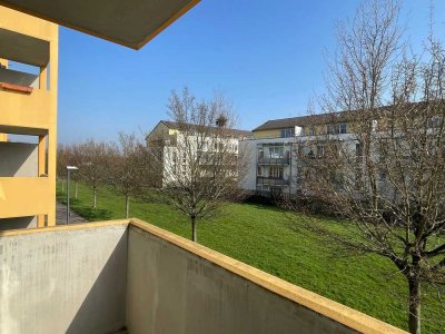 Helle 2-Zimmer-Wohnung mit Balkon in Köln-Wahn