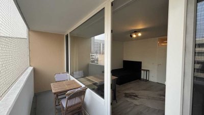 Vollmöbliertes Apartment mit Balkon in der Landsberger Straße 443, / zentral