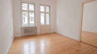 Helle 2-Zimmer-Altbauwohnung mit Dielenboden – sofort verfügbar