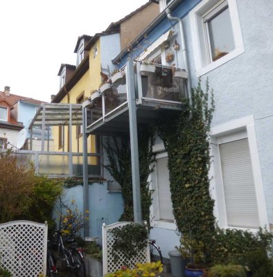 2-Zimmer-Wohnung mit Balkon und Einbauküche in Kaiserslautern