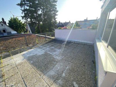 Große kernsanierte 3-Zimmerwohnung mit Dachterrasse mitten in Zirndorf