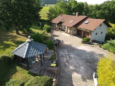 *** Außergewöhnliches Anwesen  – Naturidylle und Nähe zur deutschen Grenze ***