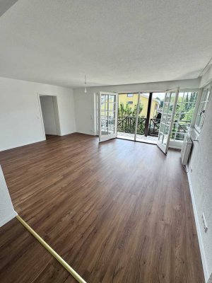 Erstbezug nach Renovierung: 4-Raum-Wohnung mit gehobener Innenausstattung mit EBK in Biberach