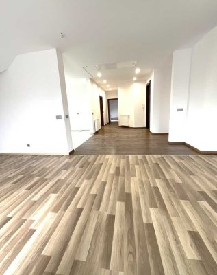 4,5 ZIMMERWOHNUNG – TOP renoviert, 2 Bäder, Weitblick und BESTE Lage